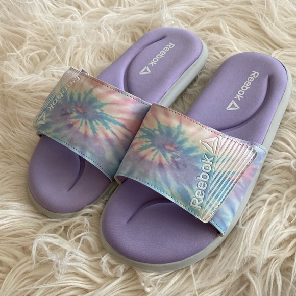 Reebok Shoes - REEBOK women slip on shoes